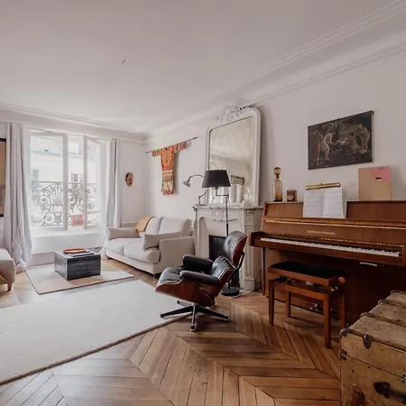 Veeve - Mid-century Mystique * Paris