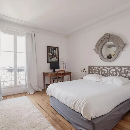Veeve - Mid-century Mystique * Paris