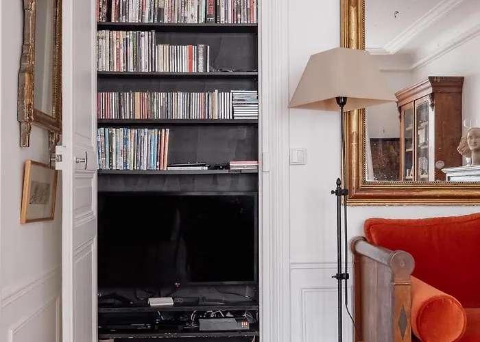 Veeve - Mid-century Mystique Paris